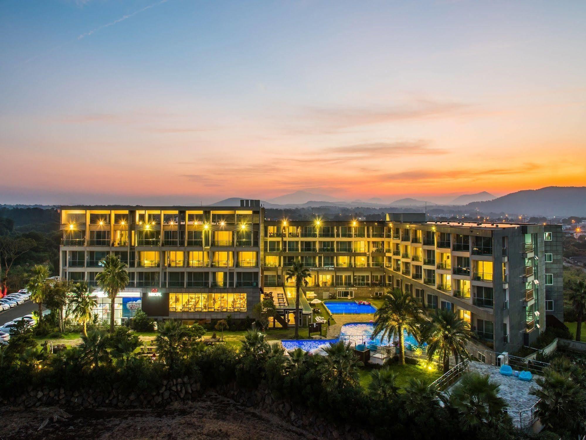The Four Graces Resort Jeju Extérieur photo