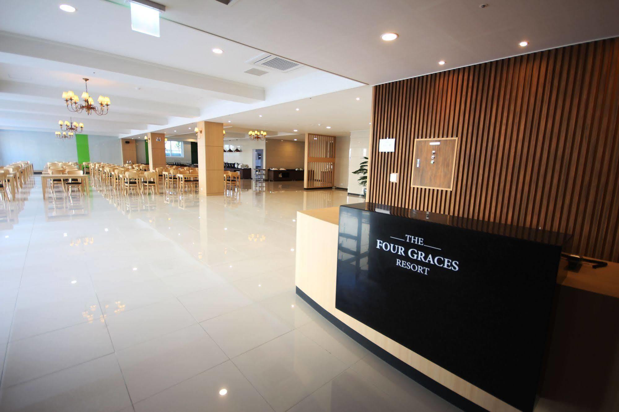 The Four Graces Resort Jeju Extérieur photo