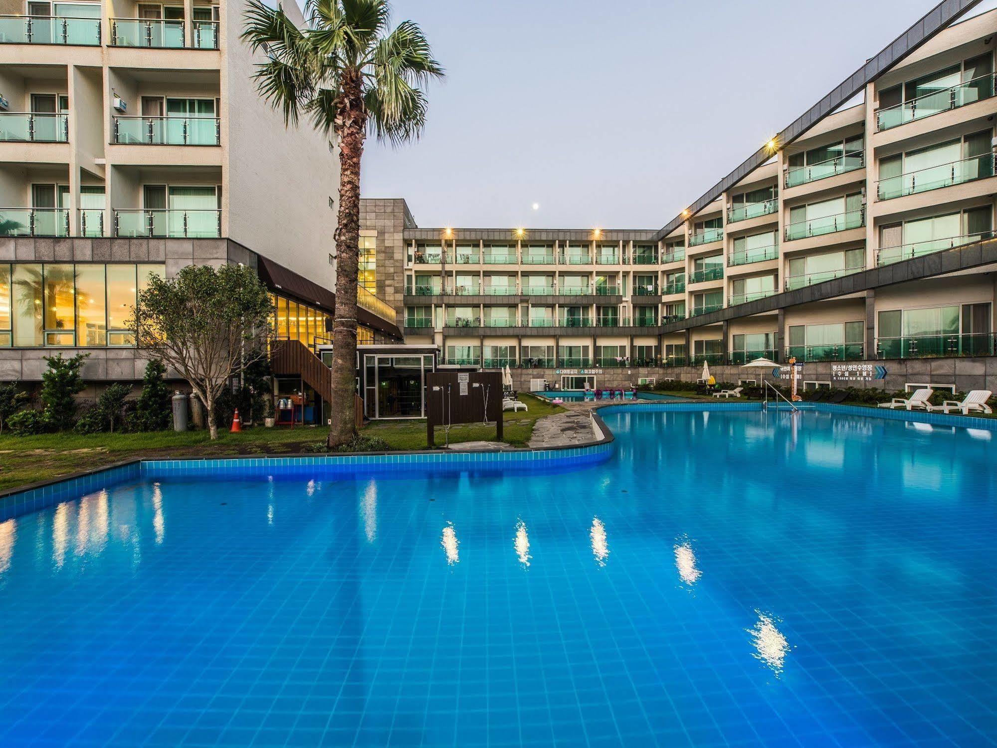 The Four Graces Resort Jeju Extérieur photo